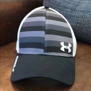 Fitted Under Armour Golf hat NEW size M/L